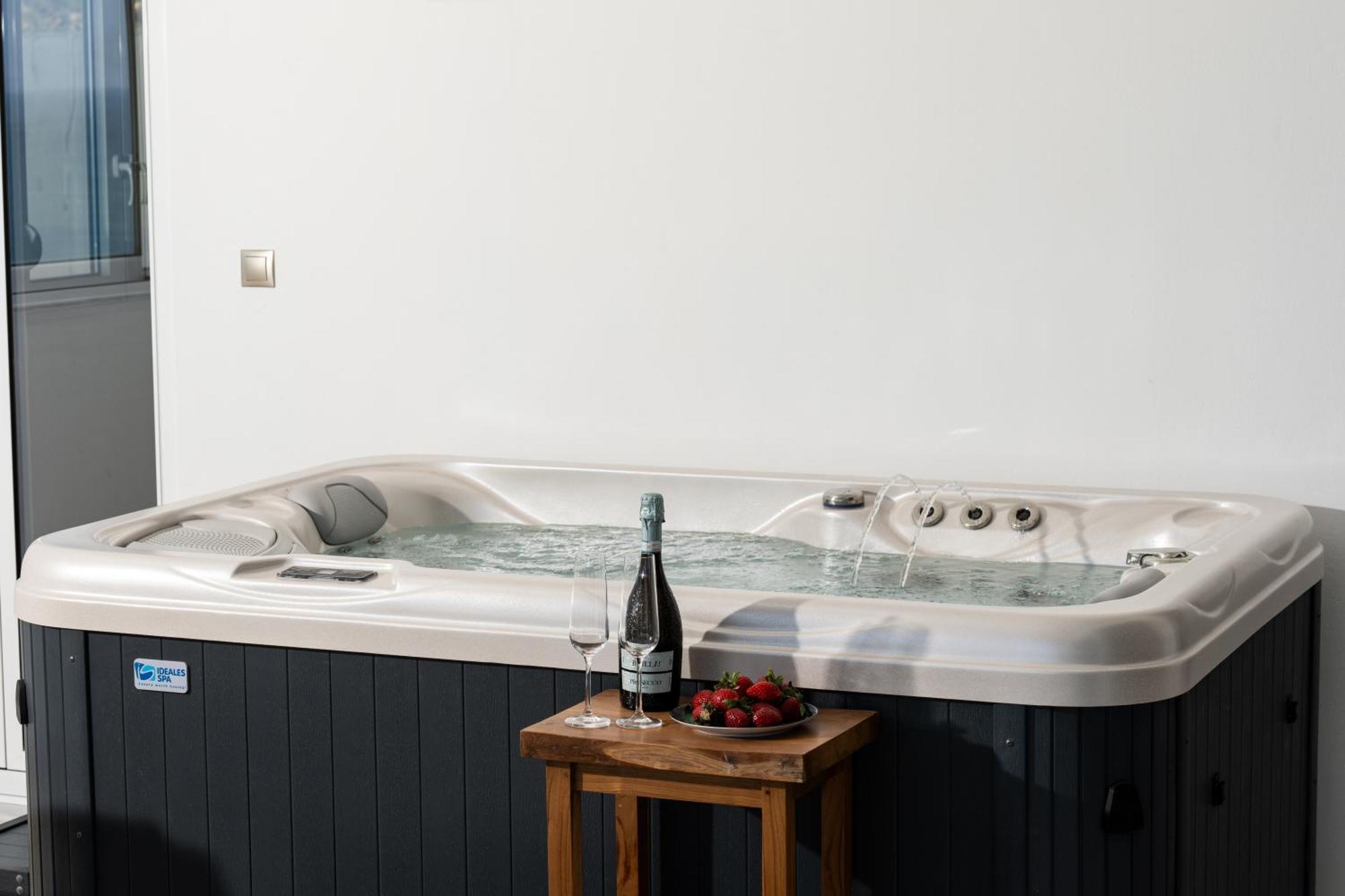 Secret View Apartment, With Private Jacuzzi Rethymno Exterior foto